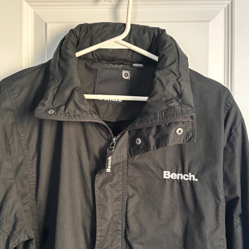 Bench Jacket with hidden hood
